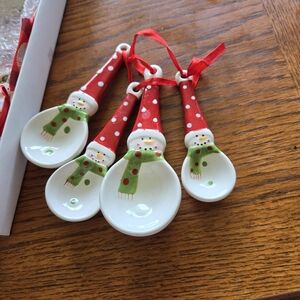 Decorative winter measuring spoons